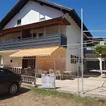 Casa Gudelj شقة