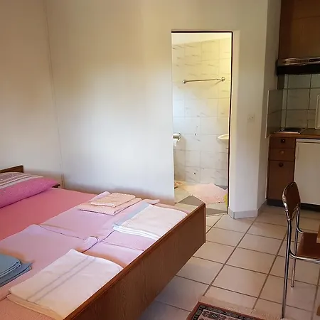 Casa Gudelj Pirovac