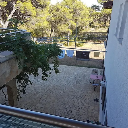 Casa Gudelj * Pirovac