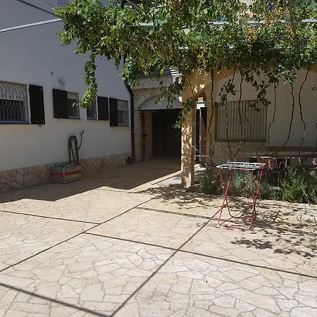 Casa Gudelj * Pirovac