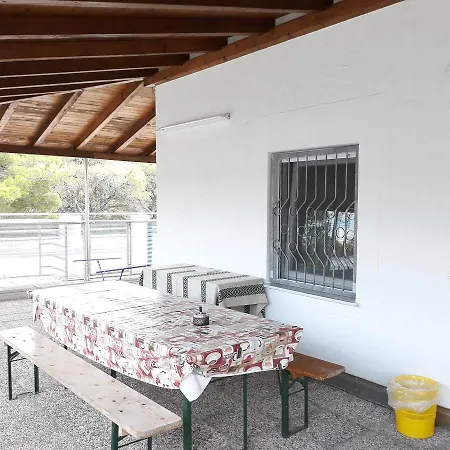 Casa Gudelj * Pirovac