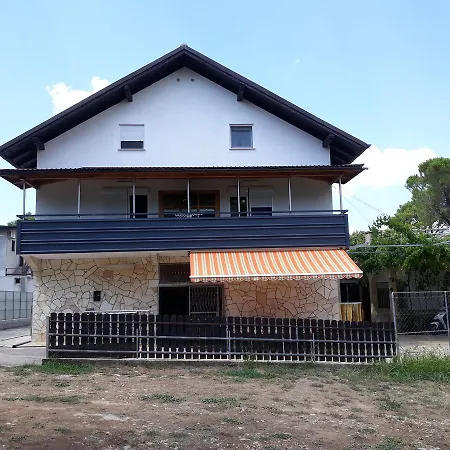 Casa Gudelj Apartment Pirovac