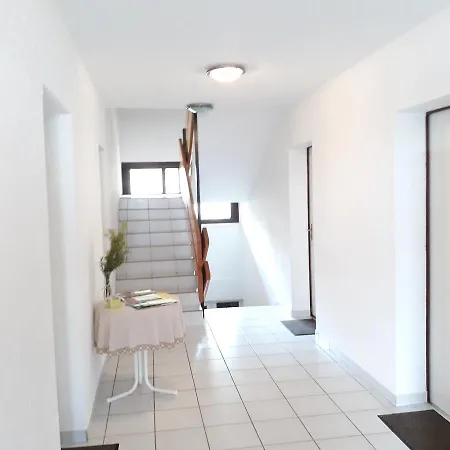 Casa Gudelj * Pirovac