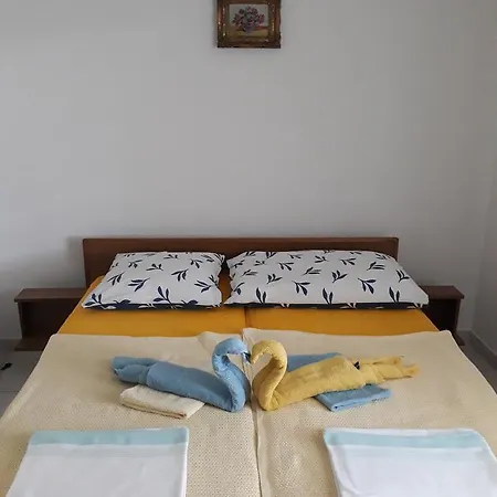 Casa Gudelj Apartment Pirovac