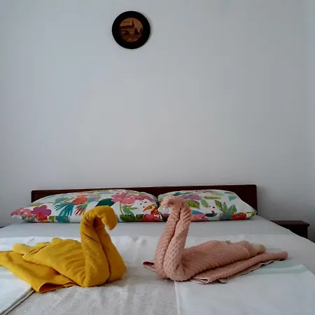 Casa Gudelj * Pirovac