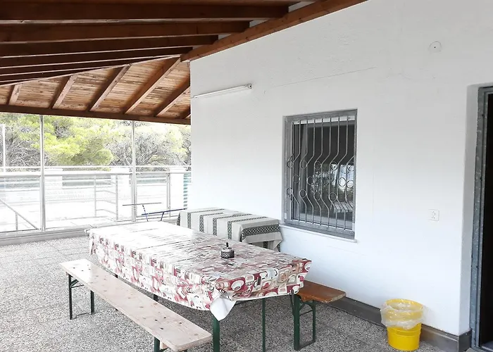 Casa Gudelj * Pirovac