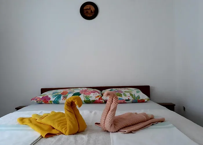 Casa Gudelj * Pirovac